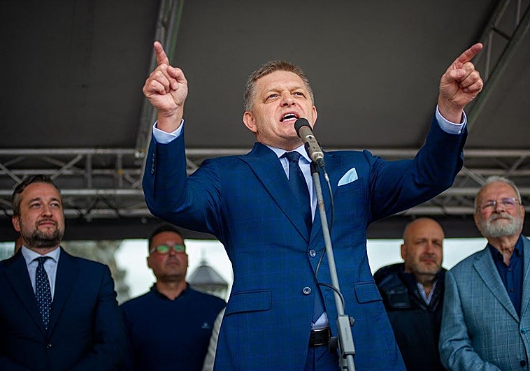 Eslovaquia cortará este lunes la luz de emergencia a Ucrania si Kiev mantiene cerrado el grifo del petróleo ruso