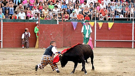 El Gobierno blinda la prohibición de espectáculos taurinos tipo 'bombero torero'