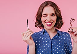 Consigue unas pestañas de impacto con la máscara Lash Sensational de Maybelline, que define y da volumen