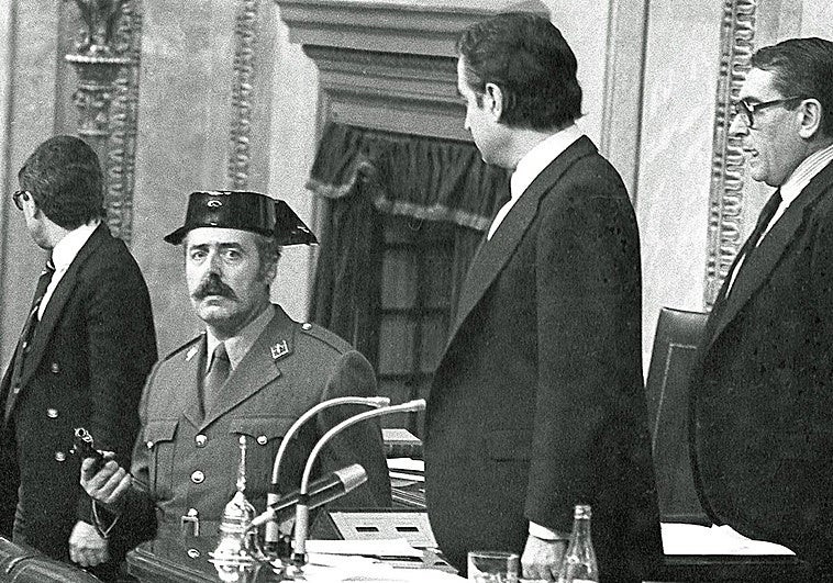 El lamento de la mujer de Tejero: «Me lo han dejado tirado como una colilla»