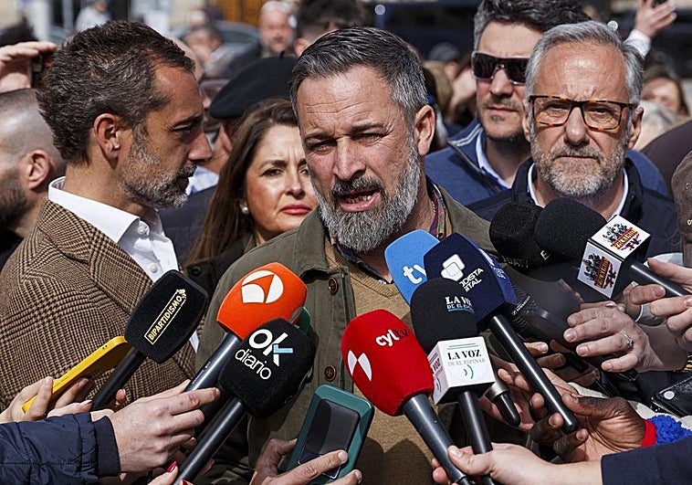 Abascal achaca a «ambiciones personales» la crisis de Vox en Murcia