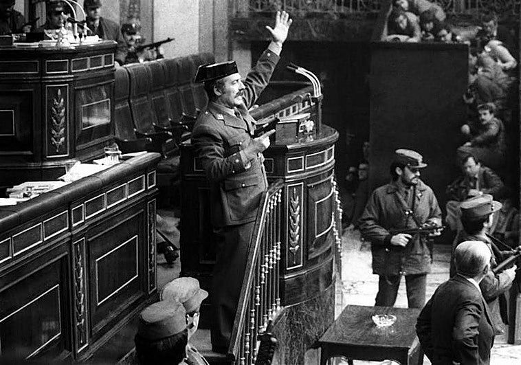 El laberinto humano tras los disparos del 23-F