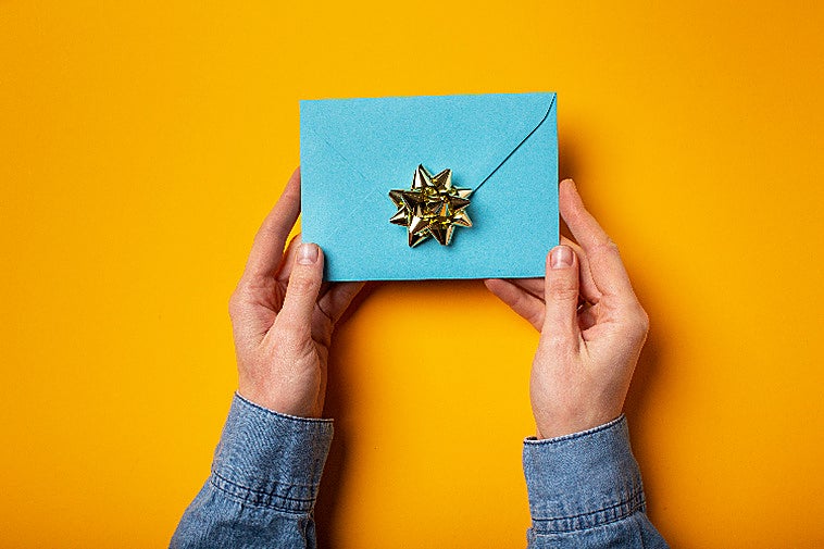 Si no sabes qué regalar, regala la tarjeta regalo de Amazon que te salvará de más de un apuro