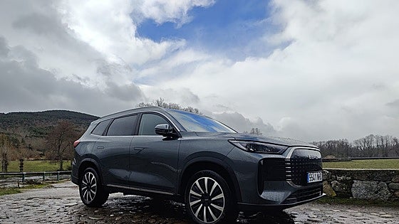 El Ebro S800 PHEV conquista con su versatilidad y gran autonomía
