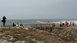 Varios muertos al hundirse una pasarela en El Bocal, en Santander
