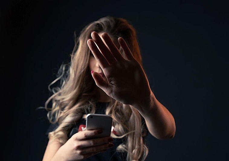 Si estás harto del postureo en redes, apuesta por el 'zero posting'