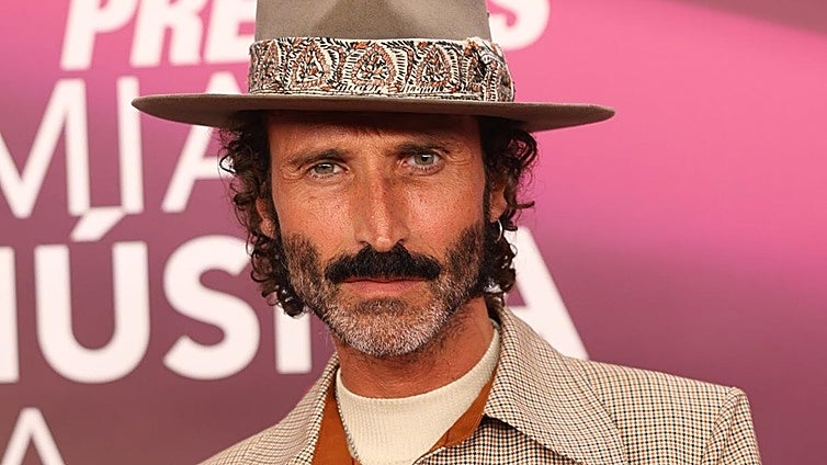 Leiva y Almudena Cañedo hacen oficial su noviazgo en la Semana de la Moda de París