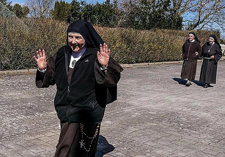 El último capítulo de las monjas rebeldes: las clarisas ‘oficiales’ recuperan el convento de Belorado