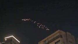 Irán ataca Tel Aviv con bombas de racimo