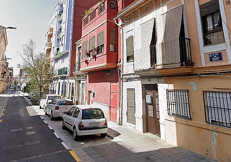 Una víctima reconoce a su violador por la voz en el lugar donde extravió su móvil