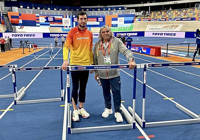 Quique Llopis, con su entrenador Toni Puig