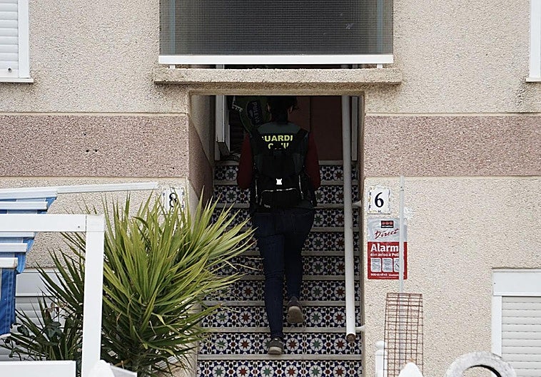 Un hombre mata a su hija de tres años en Torrevieja y luego se suicida