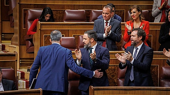 La dirección de Vox y los purgados se lanzan sus trapos sucios con acusaciones de irregularidades