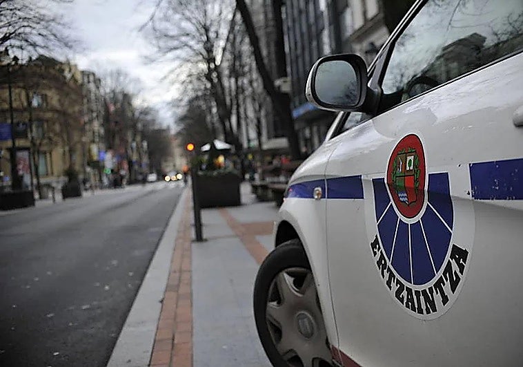 Detenidos en Bilbao por intentar robar en la vivienda de una persona que había requerido sus servicios sexuales