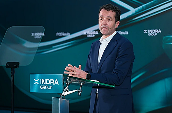 Escribano gana tiempo frente a Moncloa y el consejo de Indra no abordará su cese esta tarde