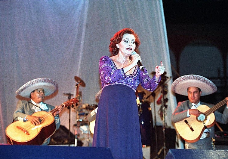 Las hijas de Rocío Dúrcal homenajean a su madre con el documental '20 años sin ti'