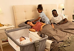Duerme tranquila y con tu bebé siempre cerca con la cuna colecho Next2Me Essential de Chicco
