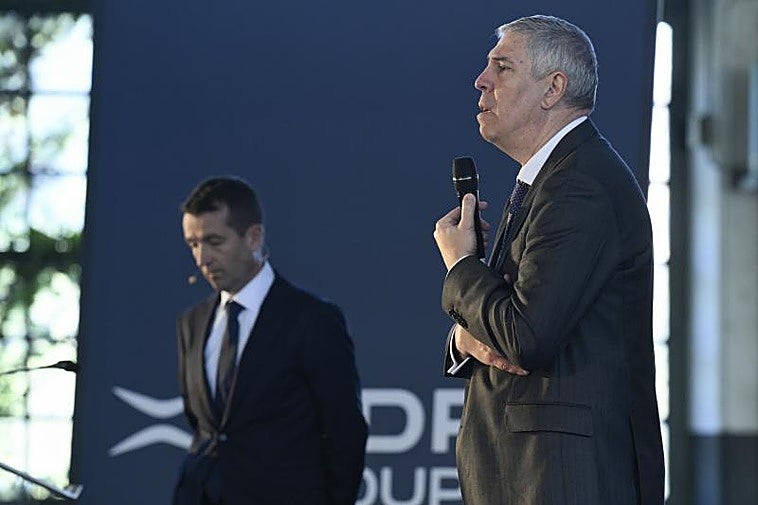 Indra, el farolillo rojo de la defensa castigado por los líos políticos