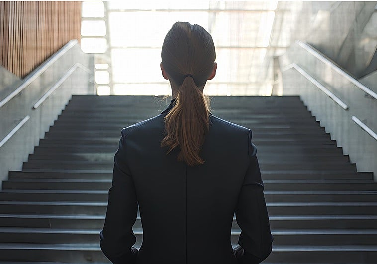 Acantilado de cristal: cómo identificar si ese ascenso que te ofrecen es en realidad «un marronazo»