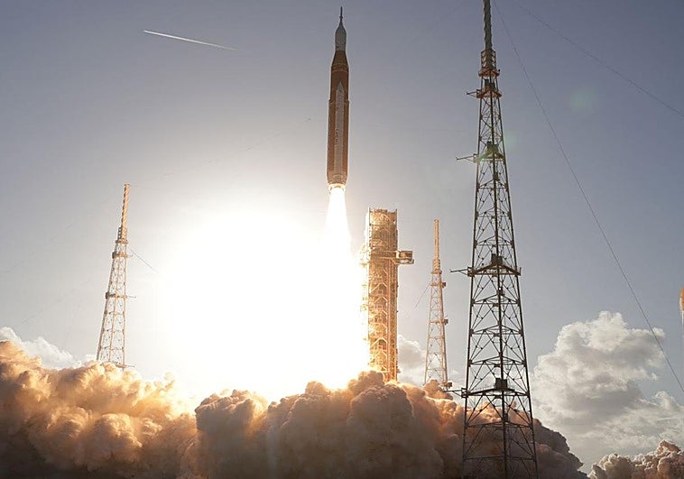 Despega la primera misión tripulada a la Luna en los últimos 53 años