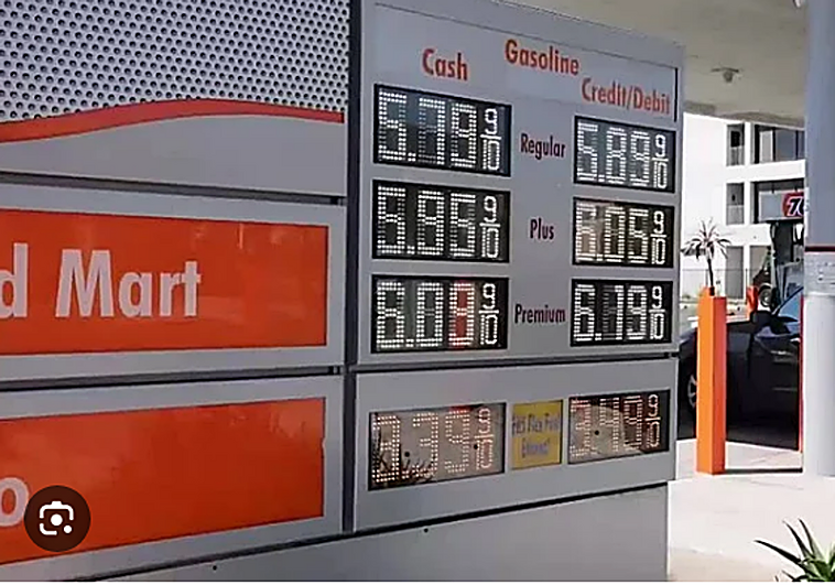 La gasolina supera en EE UU los cuatro dólares y acentúa el problema político para Trump