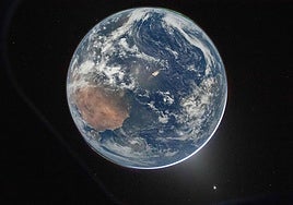 Imagen de la Tierra tomada desde la cápsula Orion.