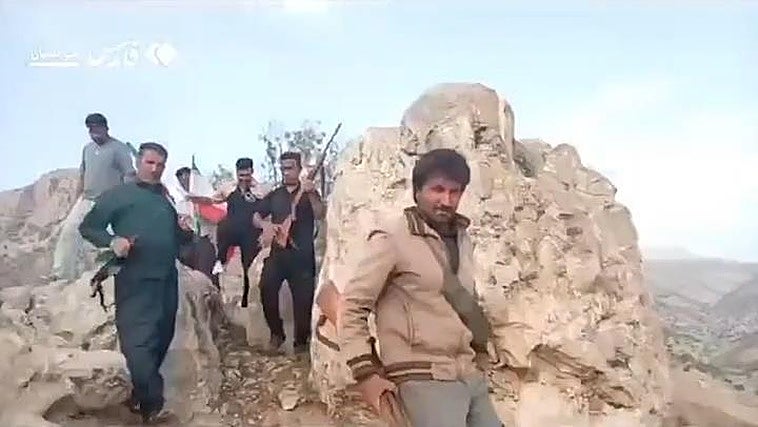 Nómadas y civiles armados buscan al piloto de EE UU desaparecido en Irán