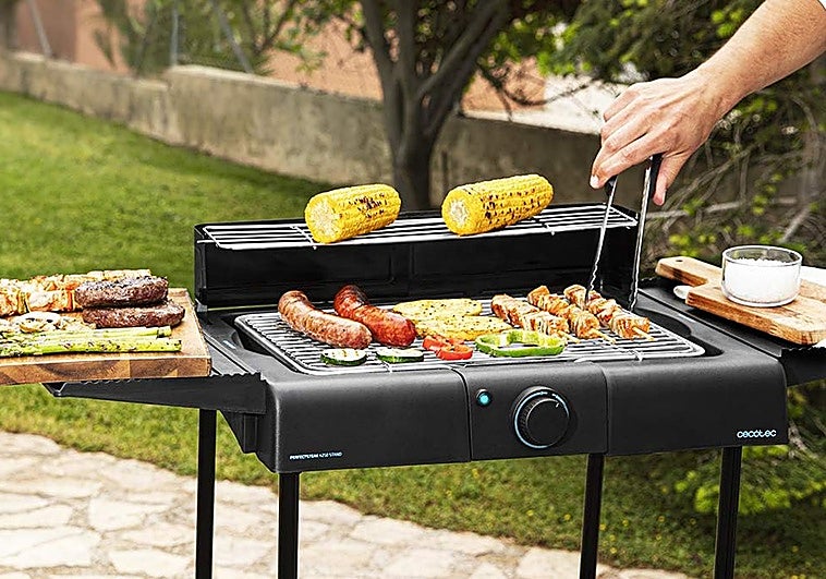 Esta barbacoa eléctrica de Cecotec será la auténtica protagonista de todas tus reuniones familiares y de amigos