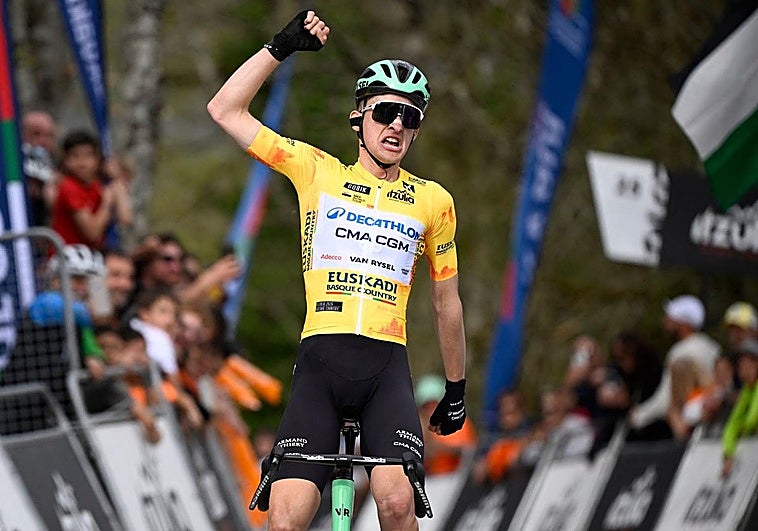 Paul Seixas repite victoria y revienta la Itzulia