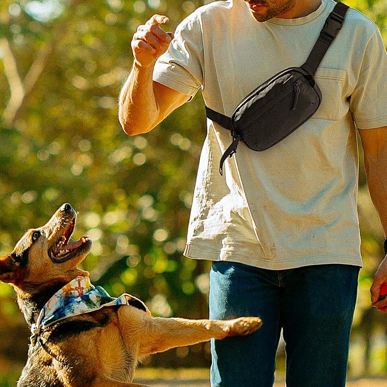 No te pierdas estas bandoleras para hombre que llevarás a todas partes