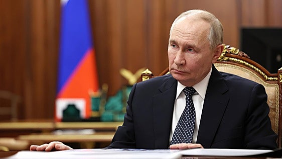 Rusia y Ucrania declaran un alto el fuego por la Pascua ortodoxa