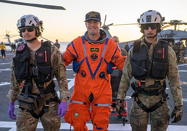 Los espectaculares vídeos de la histórica misión a la Luna: el amerizaje, la salida de los astronautas…