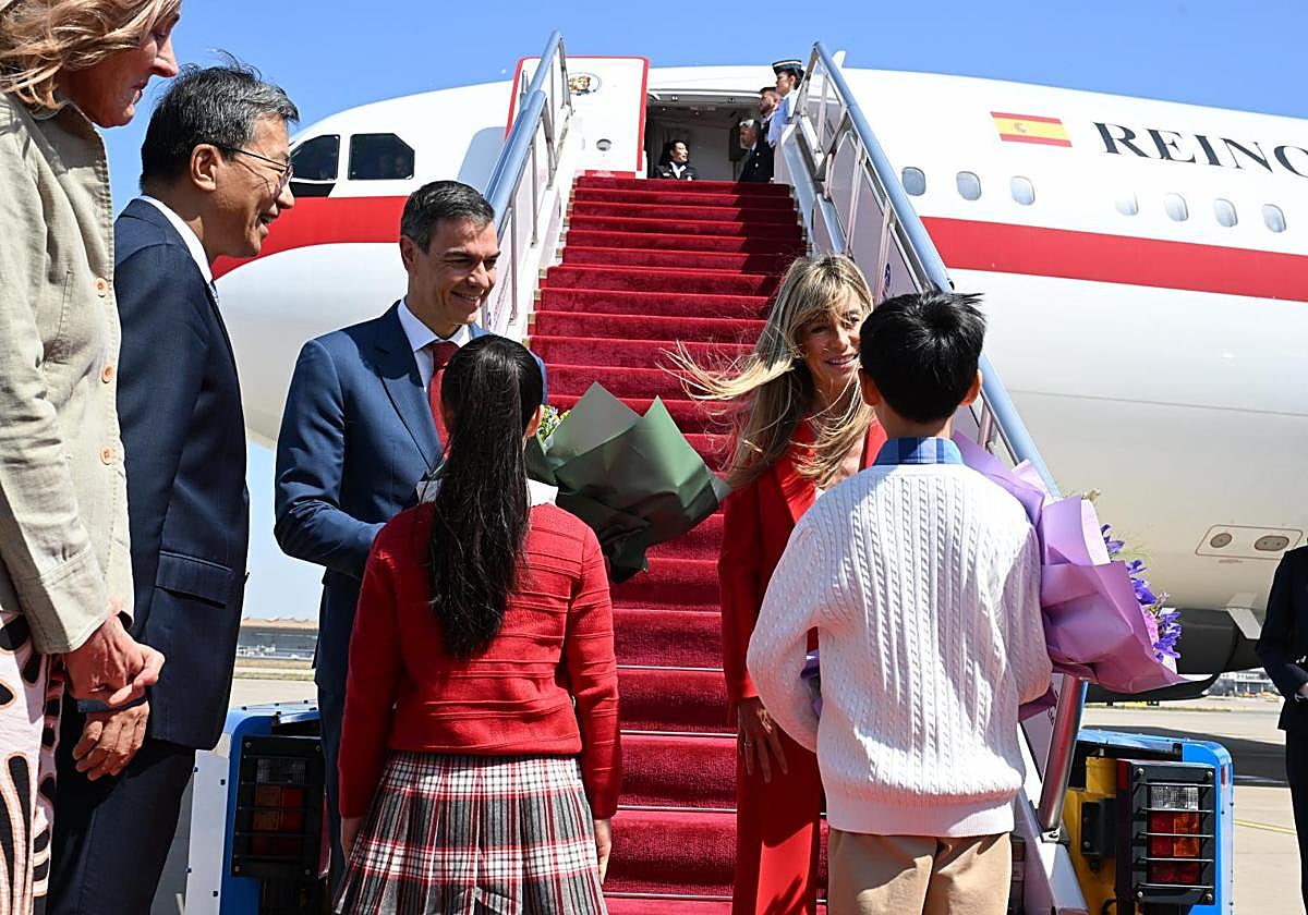 Sánchez viaja a Pekín para estrechar lazos con China