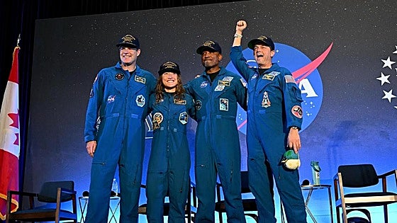 Las primeras palabras de los astronautas de la Artemis 2: «La Tierra era como un bote salvavidas flotando en el universo»
