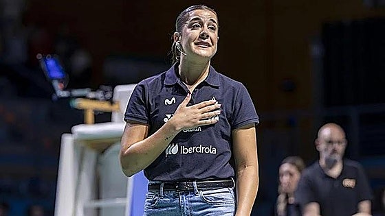 Con lágrimas y un emotivo recuerdo a su padre fallecido; así se despide Carolina Marín del bádminton