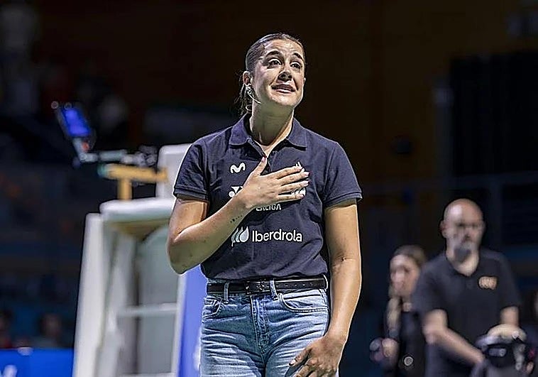 Con lágrimas y un emotivo recuerdo a su padre fallecido; así se despide Carolina Marín del bádminton