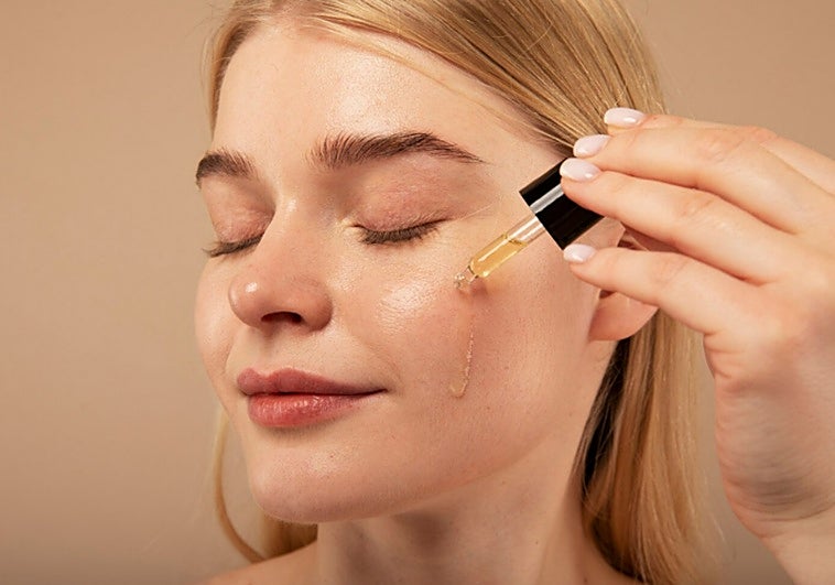 Reduce las manchas y rojeces de tu piel con estos sérums con ácido azelaico