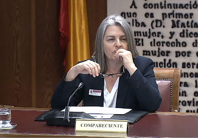 A la tercera fue la vencida: La mujer de Cerdán comparece en la comisión del 'caso Koldo' pero se niega declarar