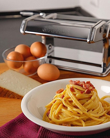 Los mejores gadgets para hacer pasta fresca en casa como un auténtico chef