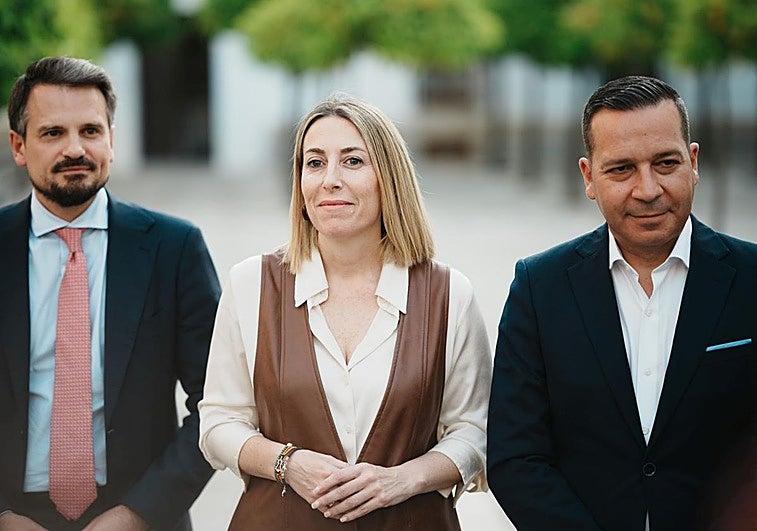 Un acuerdo de once medidas para un Ejecutivo «de coalición único» en Extremadura