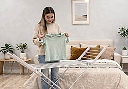 Seca tu ropa en tiempo récord con este tendedero eléctrico plegable de Briebe