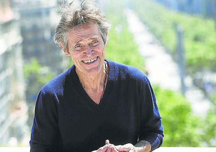 Willem Dafoe: «La tecnología que nos iba a dar libertad nos ha acabado aislando»