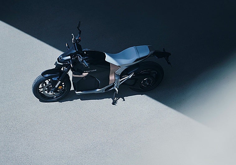 Honda logra los máximos reconocimientos en diseño con su moto eléctrica WN7 y su robot UNI-ONE