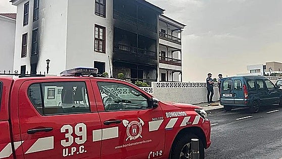 Ascienden a tres las víctimas mortales en el incendio de una vivienda en Tenerife