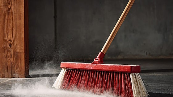 Por qué el polvo de tu casa tiene nicotina si no fumas: de pesticidas a microplásticos, todo lo que esconde