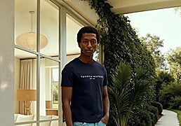 Renueva tu armario con estas cómodas camisetas que nunca pasan de moda
