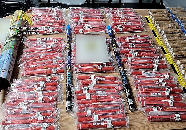 Arrestados dos aficionados de la Real Sociedad por conducción temeraria y lanzar bengalas en la A-66 a su paso por Mérida