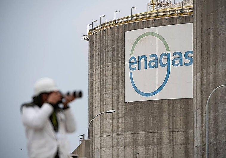 Enagás refuerza su posición en el hidrógeno europeo con su entrada en Teréga y reorganiza su negocio renovable