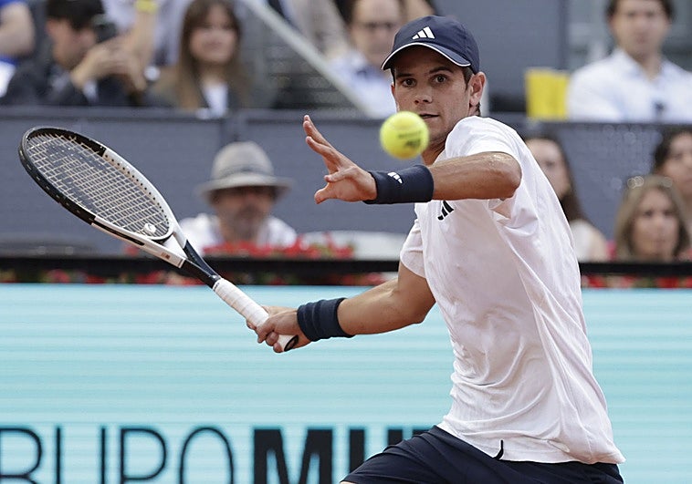 Rafa Jódar gana el segundo set y se la juega en el tercero