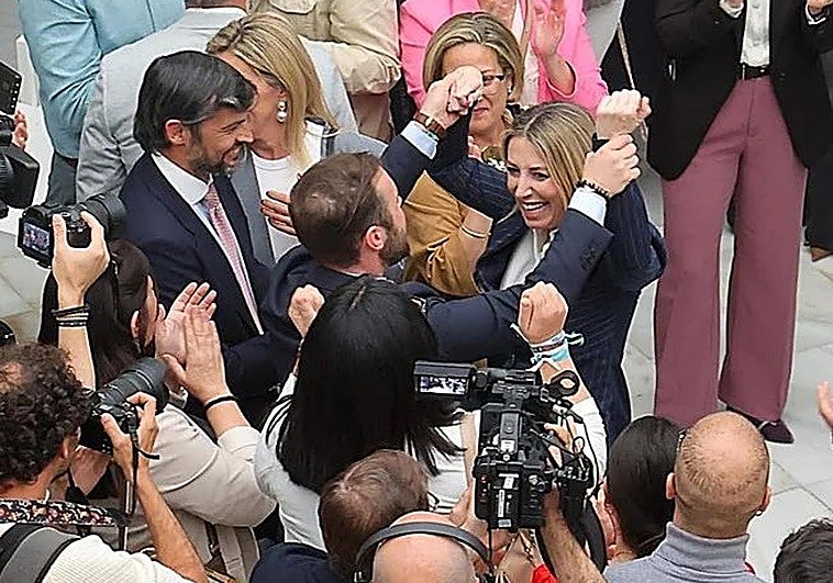 María Guardiola, investida: del ‘no’ a Vox a gestionar la ‘prioridad nacional’